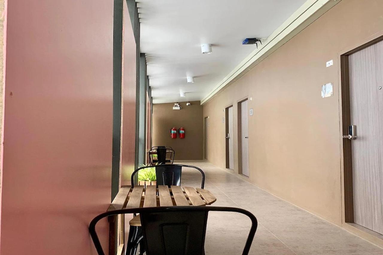 R 17 Living Hotel Μπανγκόκ Εξωτερικό φωτογραφία